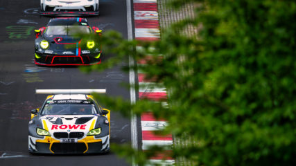 P5 ROWE Racing BMW #99 - Catsburg, Eng | © VLN