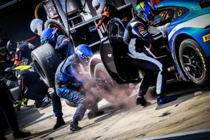 IMOLA 3h Race Start - Pitstop | © GTworldChEu