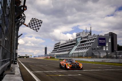 NLS2+3 Winner HRT AMG GT3 #16 - Maro Engel, Manuel Metzger, Adam Christodoulou, Luca Stolz | © GruppeC / Tim Upietz