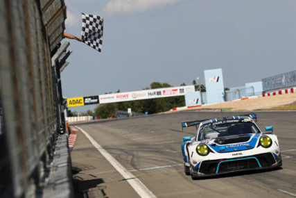 NLS4 P4 KCMG 911 #18 - Romain Dumas, Alex Imperatori & Dennis Olsen | © NLS