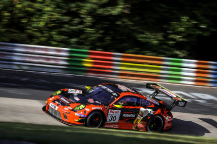 Winner PRO-AM Frikadelli #30 - Lance David Arnodl, Klaus Abbelen, Alex Müller | © Porsche