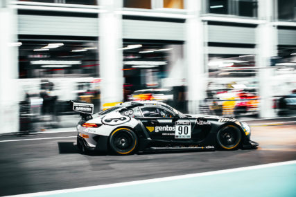 GTworldChEu Magny-Cours Silver-Cup P4 R2 - MadPanda AMG #90 - Ezequiel Perez Companc, Axcil Ramar Jefferies | © MercedesAMG