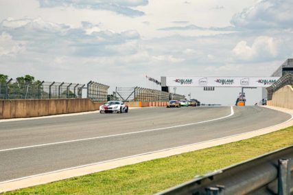 Kyalami9H 2020 - P6 - Walkenhorst BMW #35 - Martin Tomczyk, Nick Yelloly, David Pittard | © Chris Lazenby