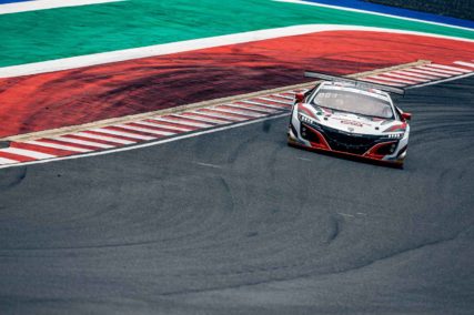 Kyalami9H 2020 - Polesitter & P4 - JAS Motorsport NSX #30 - Bertrand Baguette, Renger vd Zande, Mario Farnbacher | © Chris Lazenby