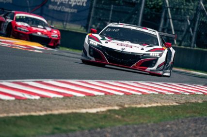 Kyalami9H 2020 - Polesitter & P4 - JAS Motorsport NSX #30 - Bertrand Baguette, Renger vd Zande, Mario Farnbacher | © Chris Lazenby