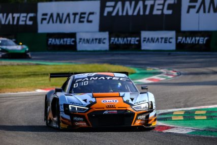 3hMonza P6 #30 - James Pull, Stuart Hall, Benjamin Goethe | © SRO