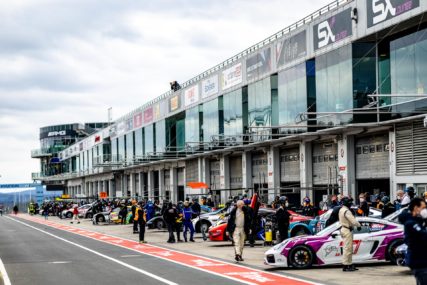 24hNBR Qualifying-Race Pitlane | © GruppeC