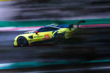 8hPortimao GTE AM P4 NWAMR #98 - P. DALLA LANA / A. FARFUS / M. GOMES | © DrewGibson