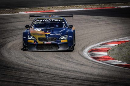 P12 overall: Walkenhorst #34: Nick Yelloly, David Pittard, Jake Dennis | © SRO