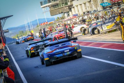 3h Nürburgring - Pitlane | © SRO