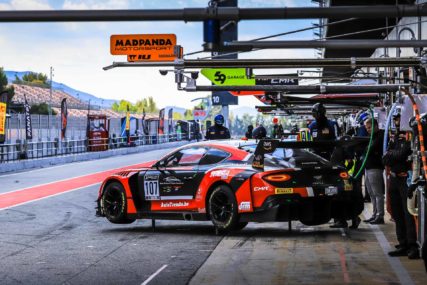 P32 overall Race - CMR Bentley #107 - Jean/Tribaudini/White | © SRO