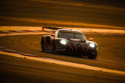 6hBahrain GTE AM P6 #86 Wainwright M. Barker B. Gamble T. | © Porsche
