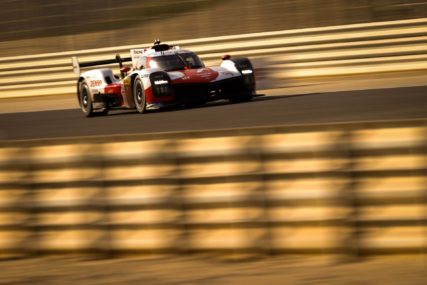 6hBahrain HC P2 #8 Buemi S. Nakajima K. Hartley B. | © WEC