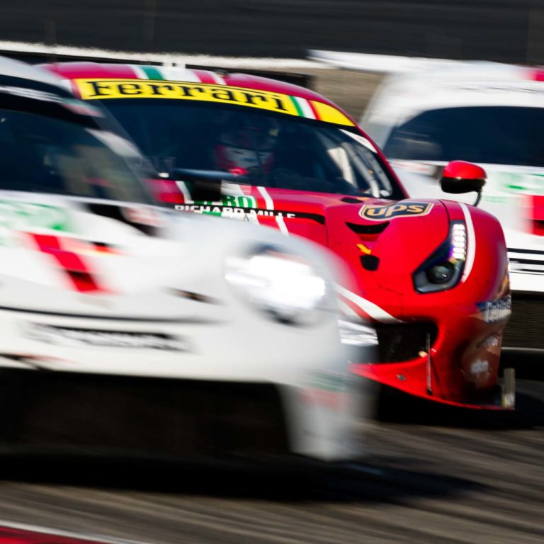 8hBahrain GTE PRO Fight #92 911RSR vs #51 Ferrari | © Ferrari