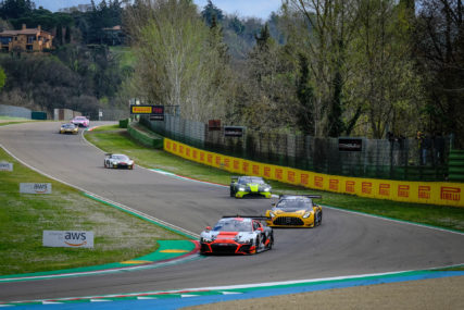 Imola Winner #32 - Vanthoor, Weerts, VD Linde | © SRO