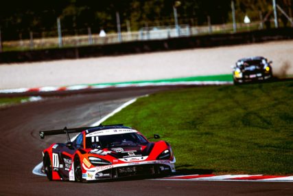 British GT Donington Decider 2022 | © Chris Lazenby
