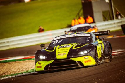 British GT Donington Decider 2022 | © Chris Lazenby