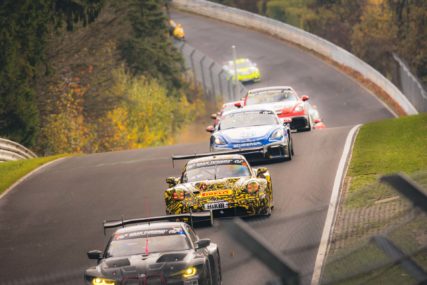 Dinamic Motorsport 992 #30 - NLS 9 | © phgraphics