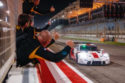 WEC 8h Bahrain P2 GTE AM P1 #56 - Barnicoat, Jeanette, Hyett | © Porsche
