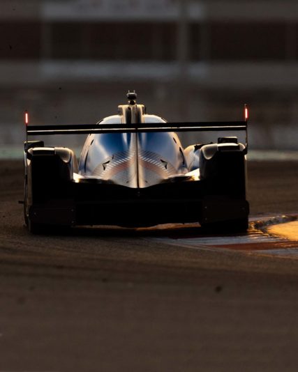 WEC 8HBahrain HC P3 - Negro, Vaxiviere, Lapiere | © Alpine
